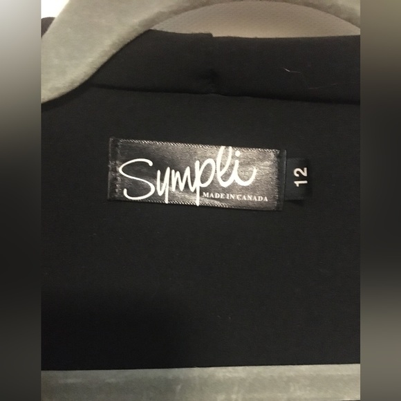 Black Simpli Top Size 12 - Picture 10 of 11